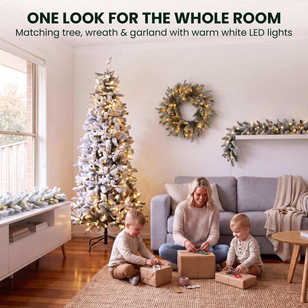 Christabelle Snowy Stamford Spruce 2.3m 7.5ft Tree 61cm Wreath Snowy Stamford 2.7m Christmas Garland Snowy with LED