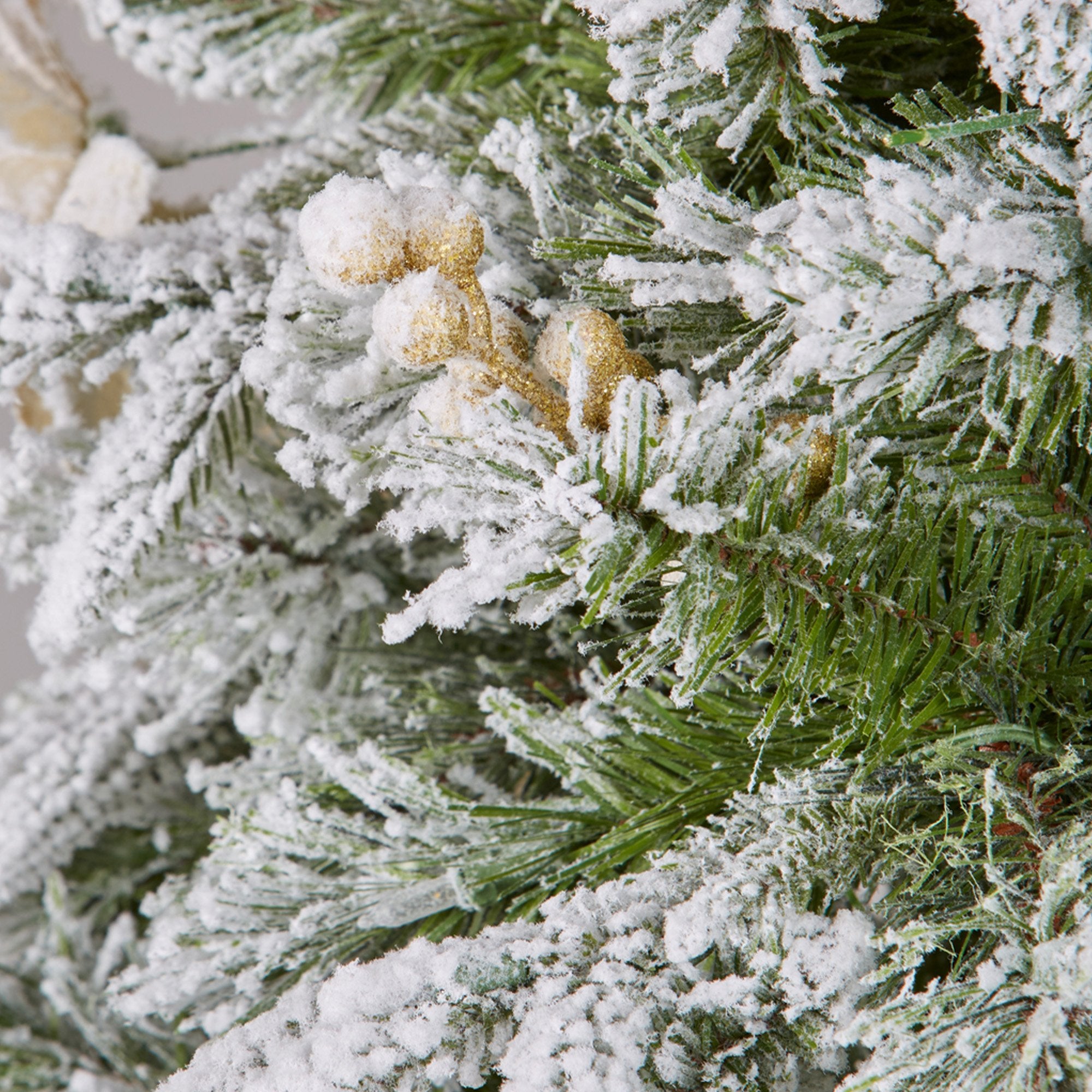 7.5 ft 229cm Frost Colonial Christmas Tree with Lights